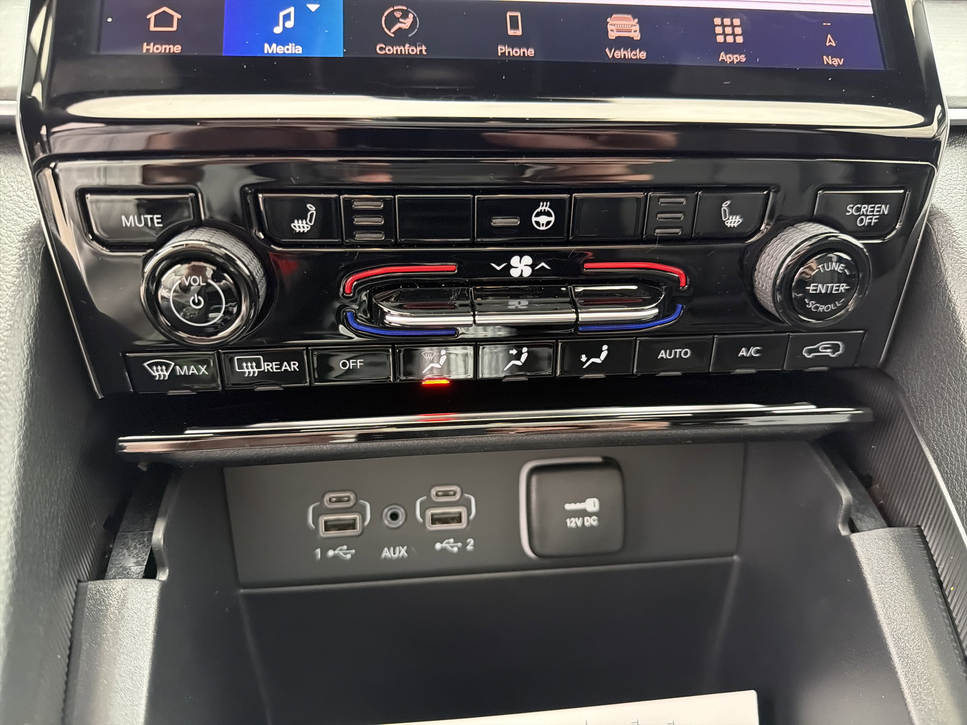 2025 Jeep Grand Cherokee Limited photo 2