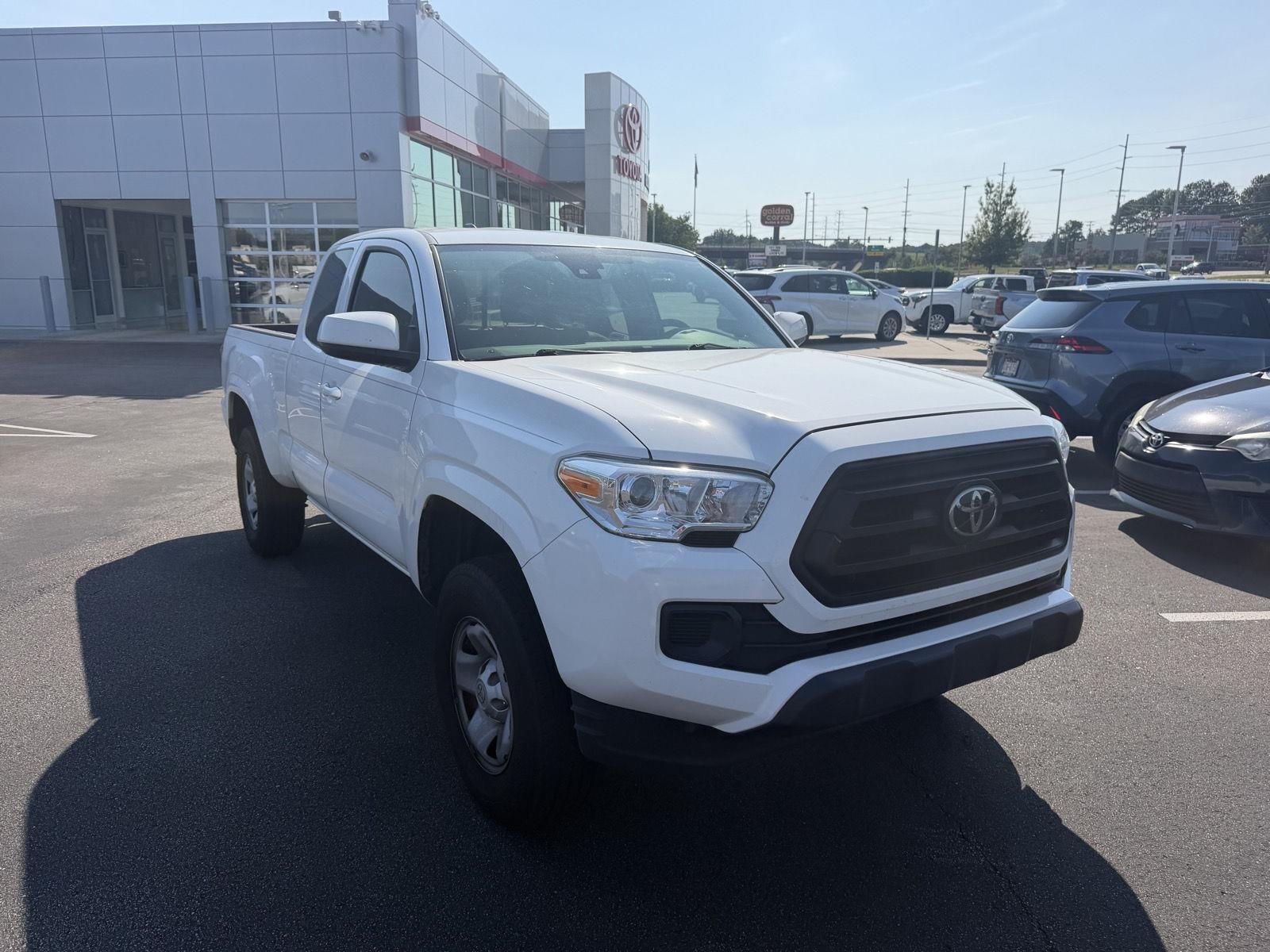 Used 2023 Ice Cap Toyota SR V6 image 3