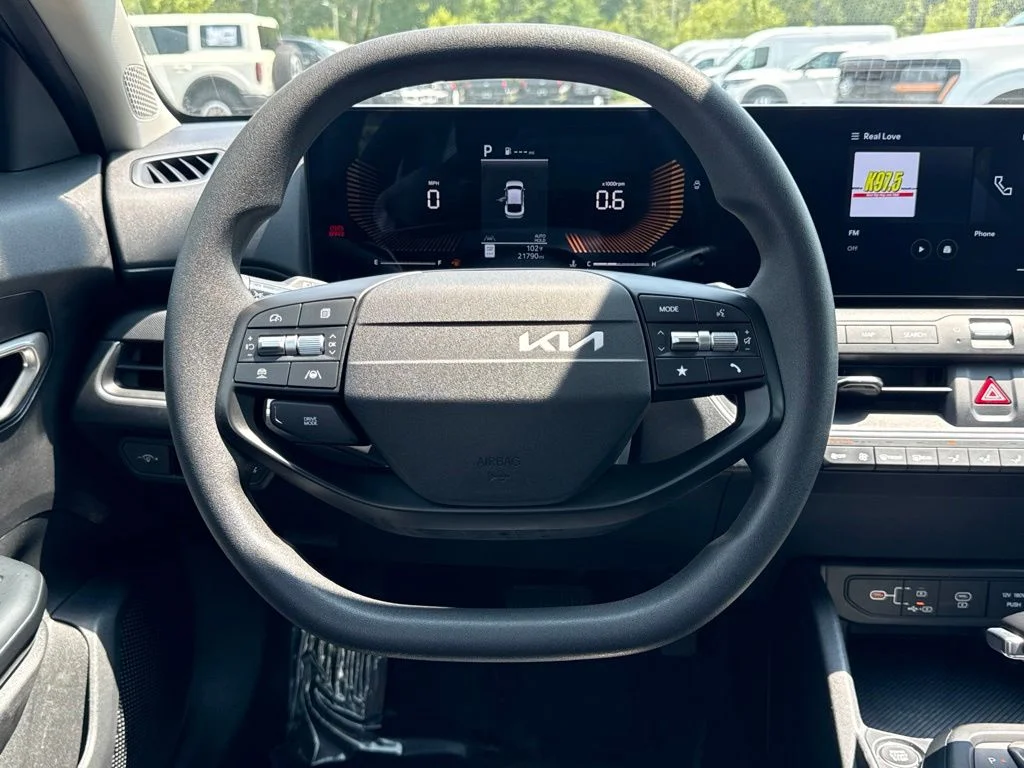 Used 2025 Gray Kia LXS image 11