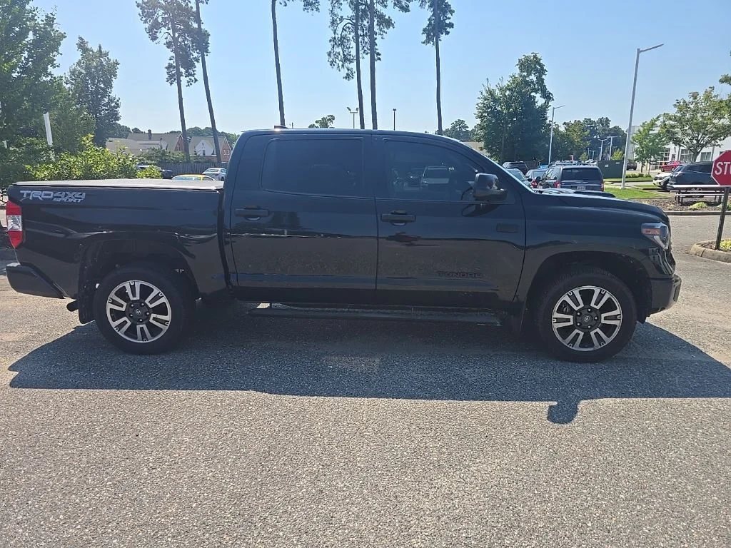 Used 2020 Black Toyota SR5 image 4