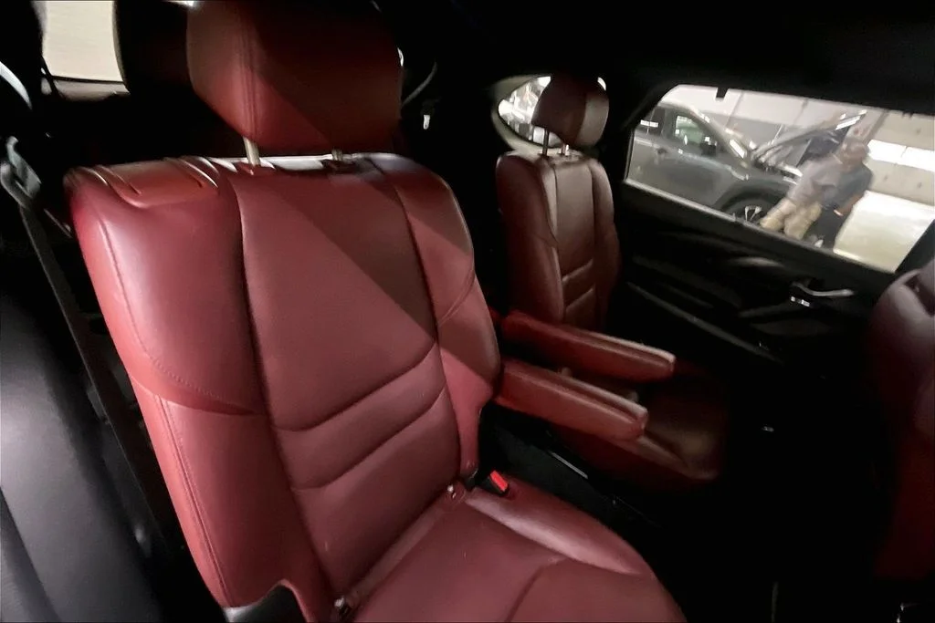 Used 2023 Gray Mazda Carbon Edition image 27