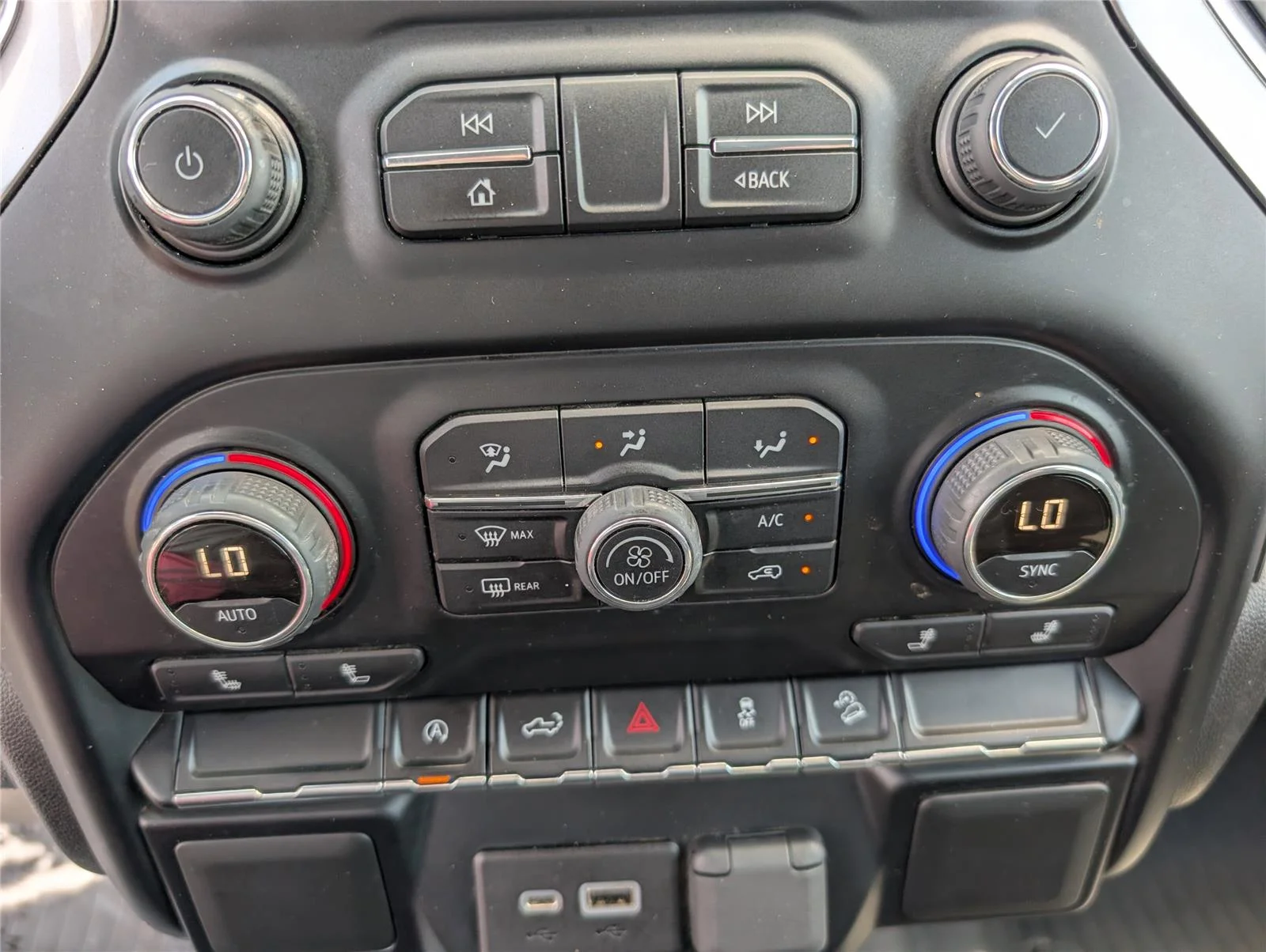Used 2022 Black Chevrolet LT image 27