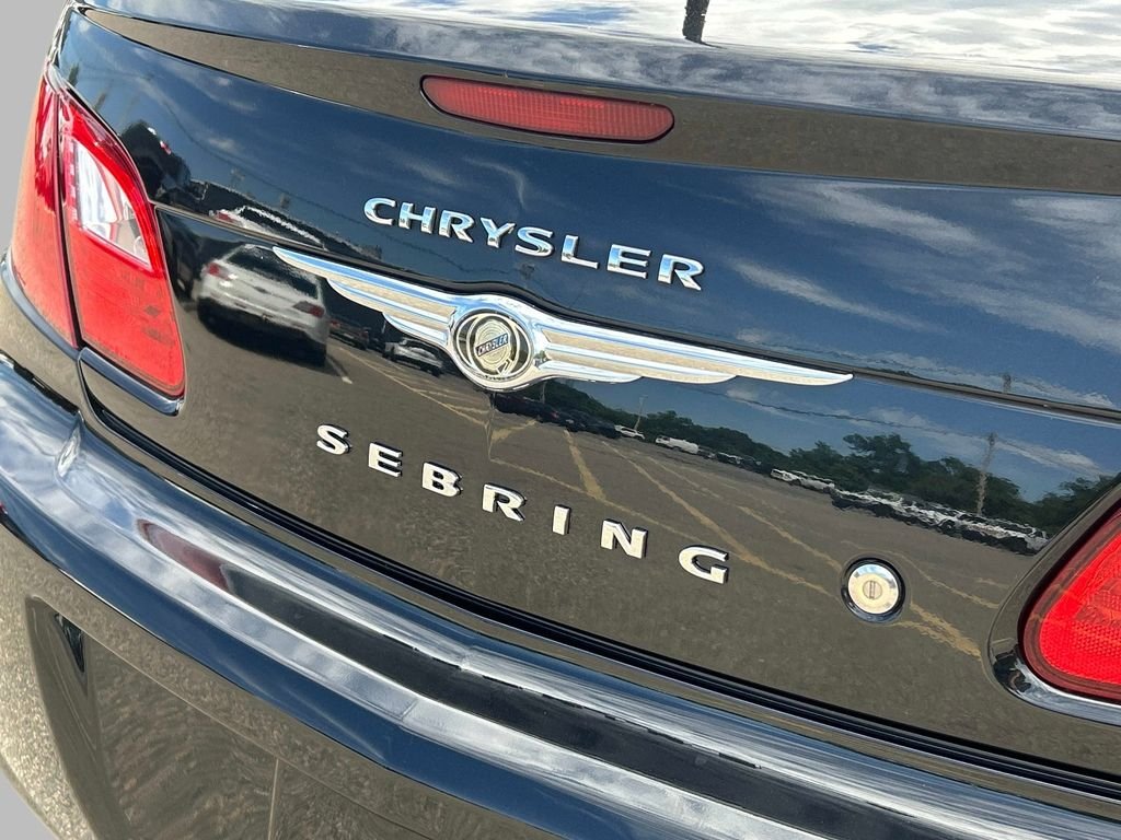 Used 2009 Black Chrysler Limited image 15