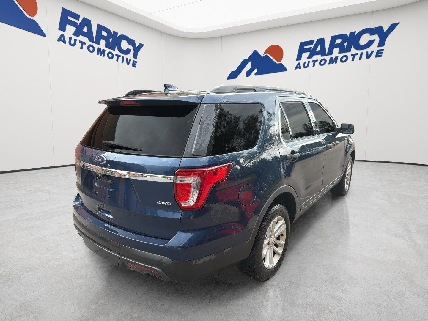 Used 2017 Blue Jeans Ford Base image 5