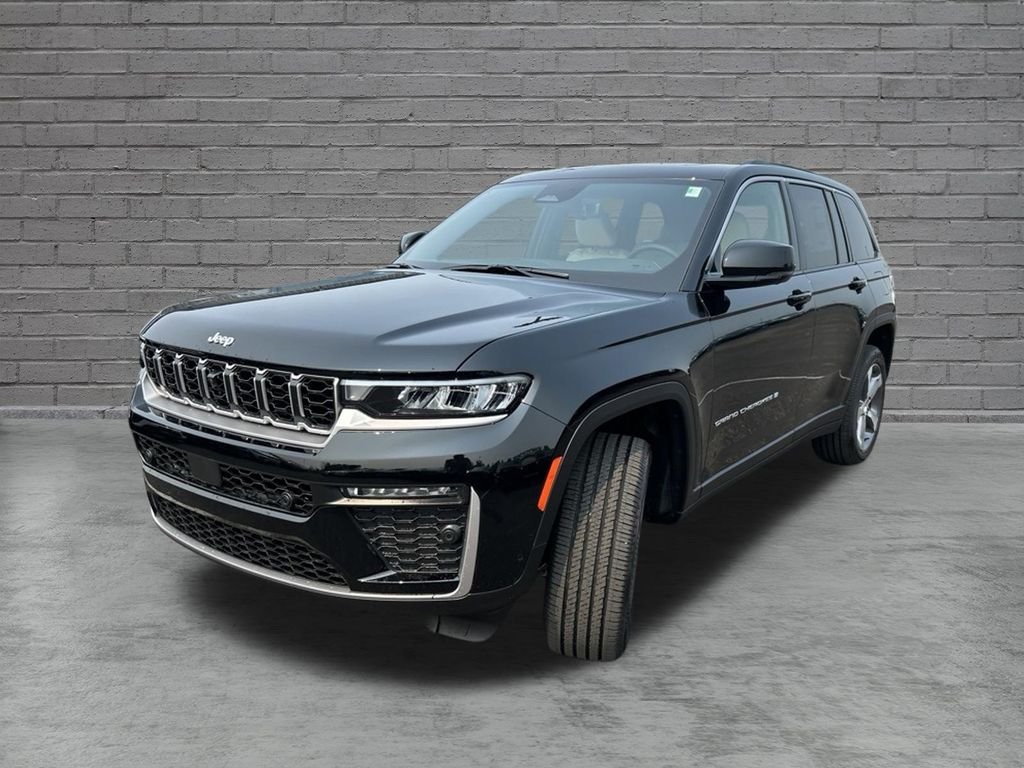 New 2026 Diamond Black Crystal Pearlcoat Jeep Limited image 3