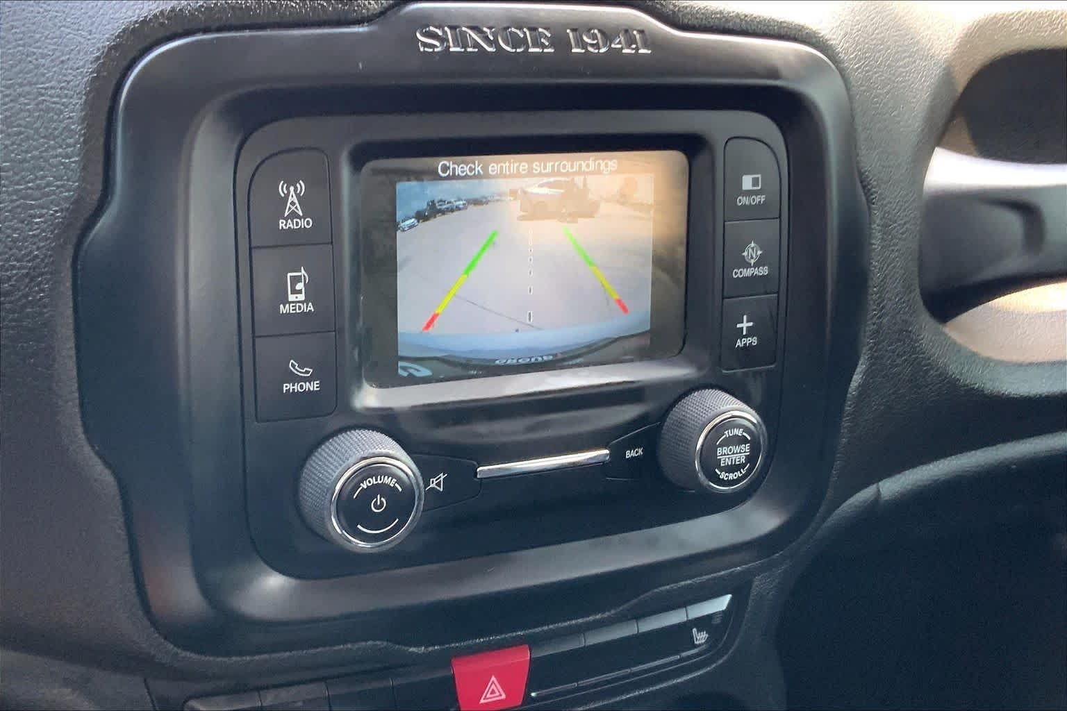 Used 2016 Glacier Metallic Jeep Limited image 29