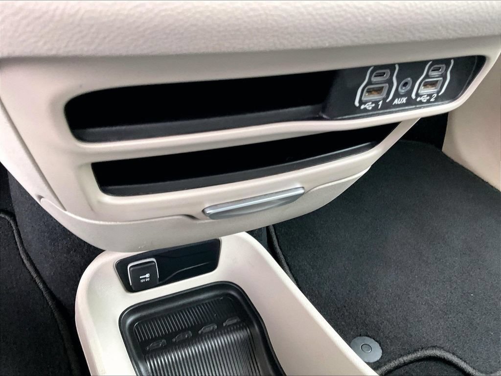 Used 2023 Black Chrysler Touring L image 23