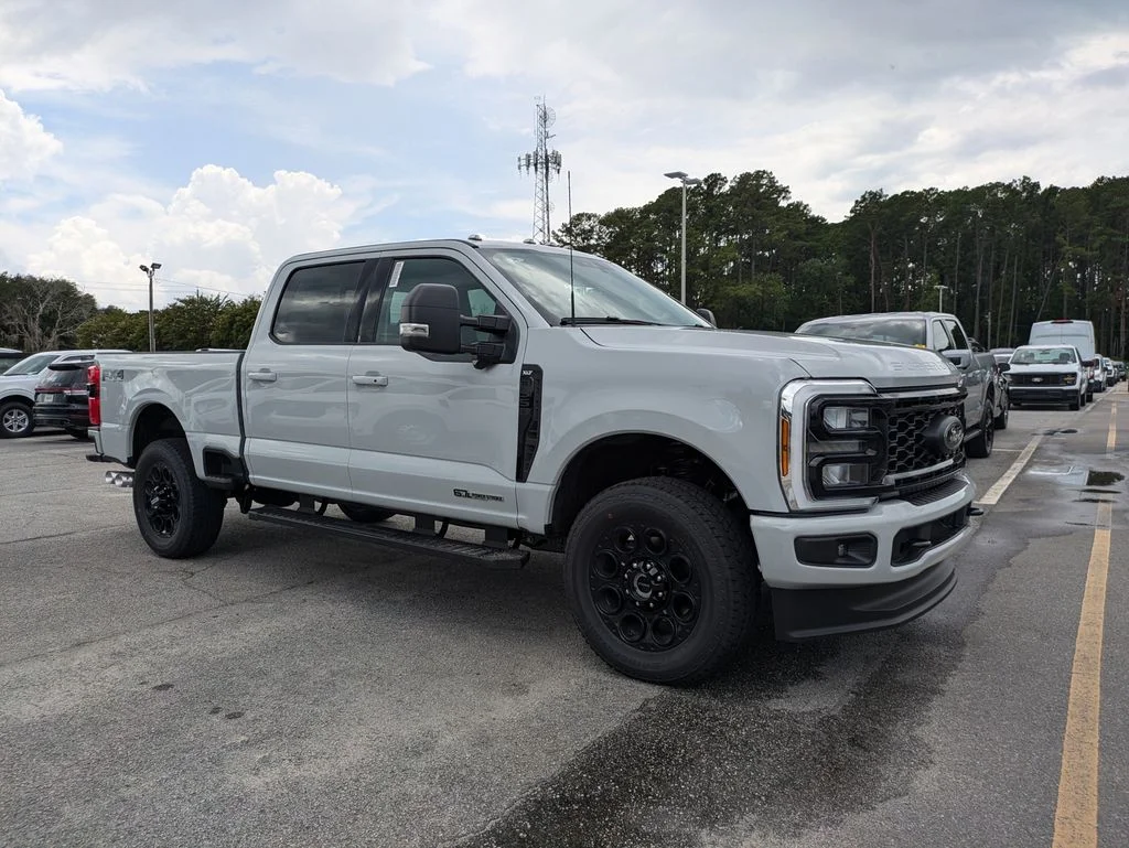 New 2026 Avalanche Ford XLT image 2