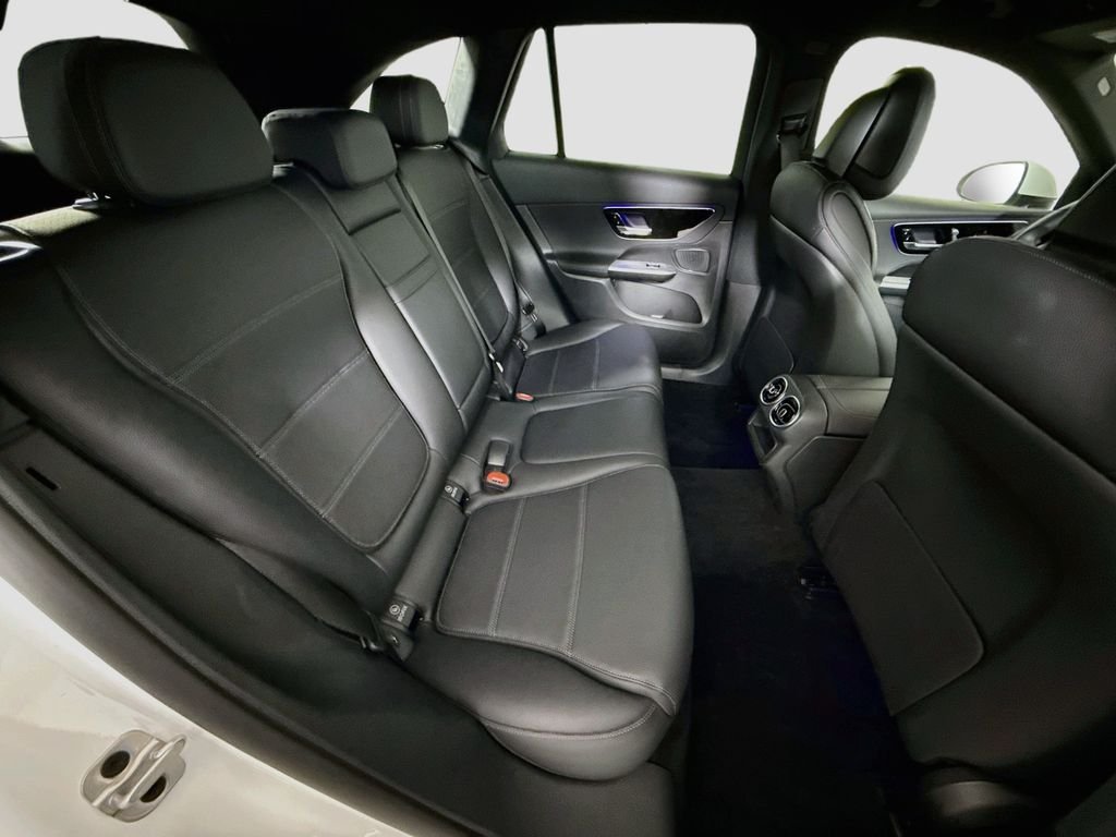 Used 2025 White Mercedes-Benz GLC 350e image 26