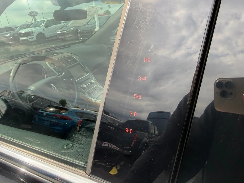 Used 2019 Black Lincoln Reserve image 15