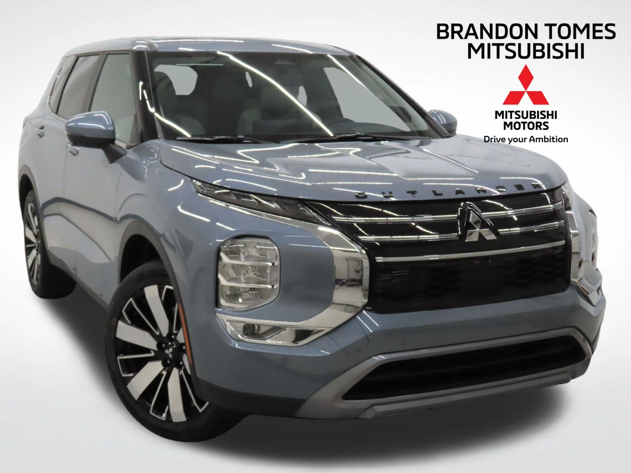 2026 Mitsubishi Outlander SE FWD's photo