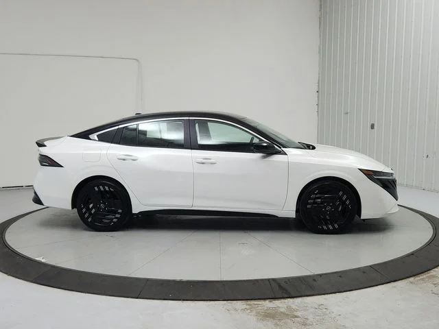 New 2026 White Nissan SR image 8