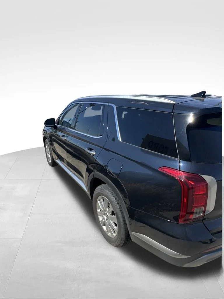 Used 2025 Moonlight Cloud Hyundai SEL image 6