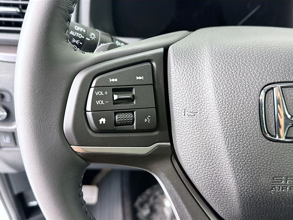 New 2026 Platinum White Pearl Honda RTL image 11