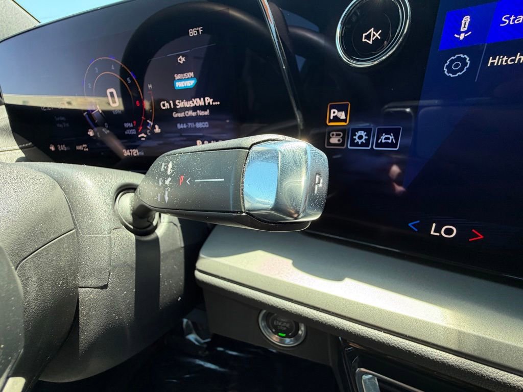 2025 Chevrolet Traverse LT - Photo 24