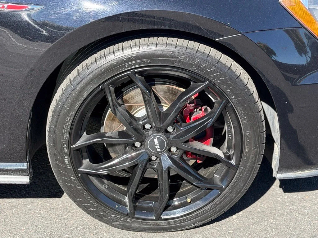 Used 2017 Black Volkswagen S image 5