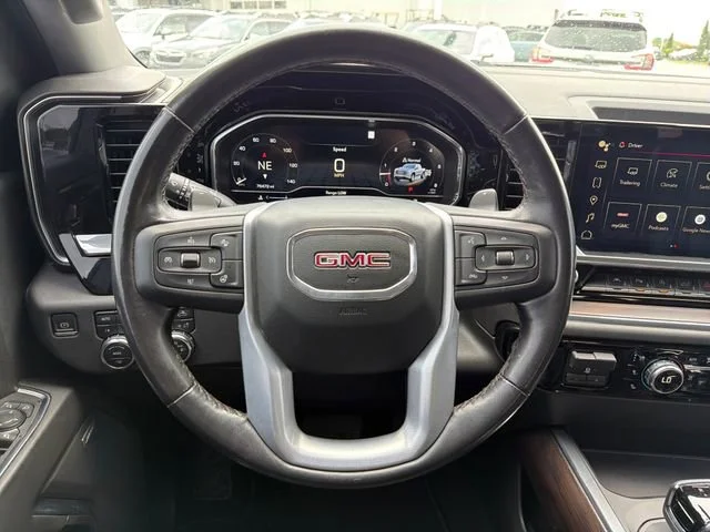 Used 2022 Onyx Black GMC SLT image 10