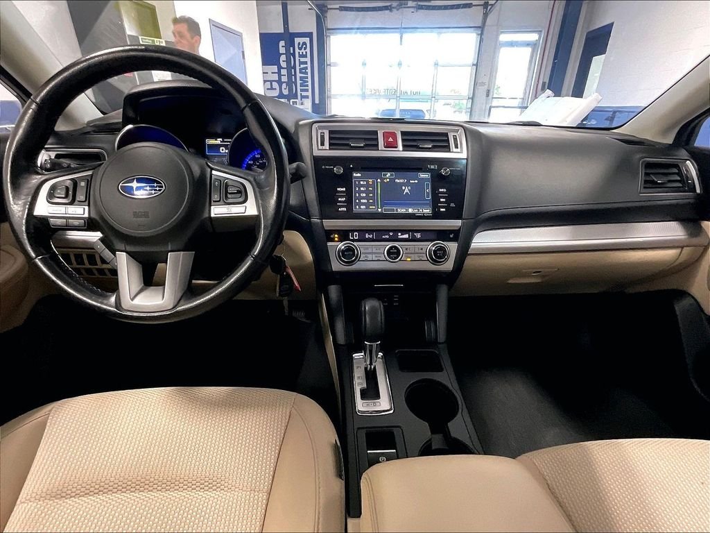 Used 2015 White Subaru 2.5i Premium image 21