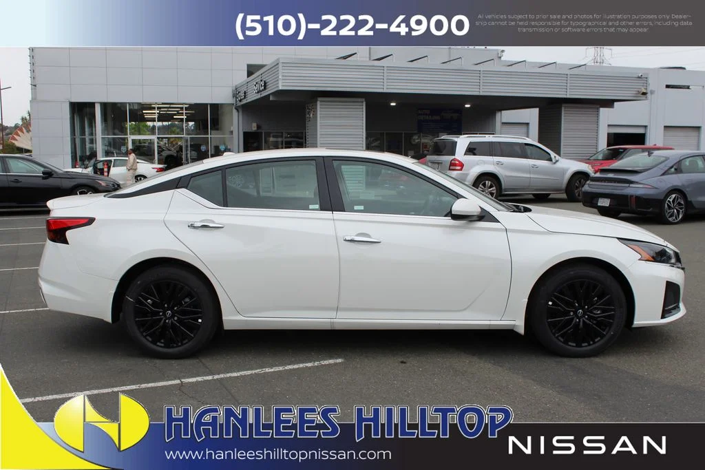 New 2025 White Nissan 2.5 SV image 6