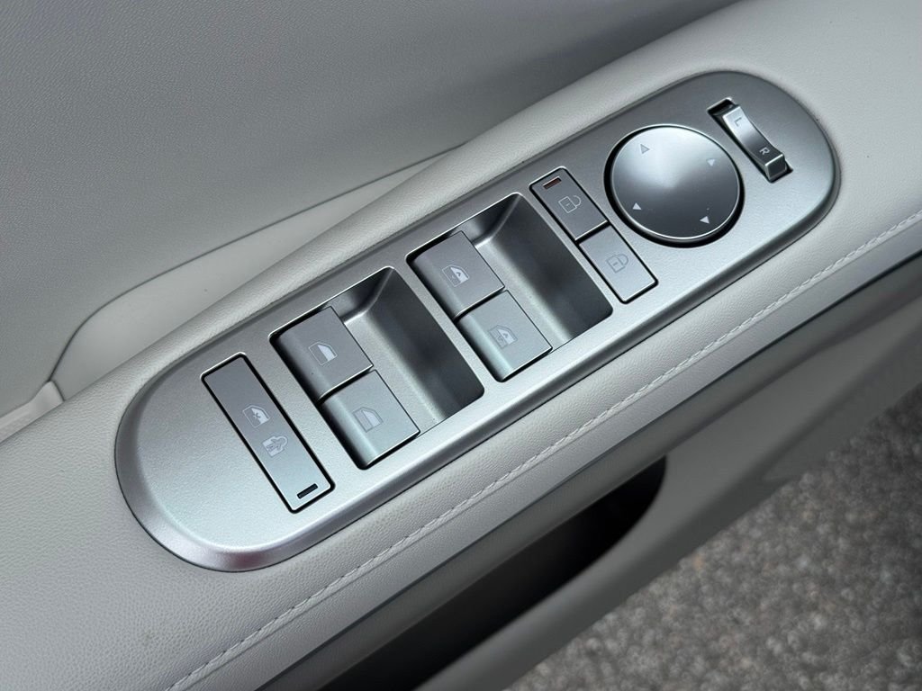 Certified Used 2026 White Hyundai SE image 22