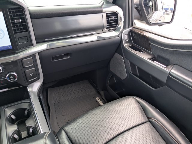 Used 2021 Gray Metallic Ford Lariat image 15