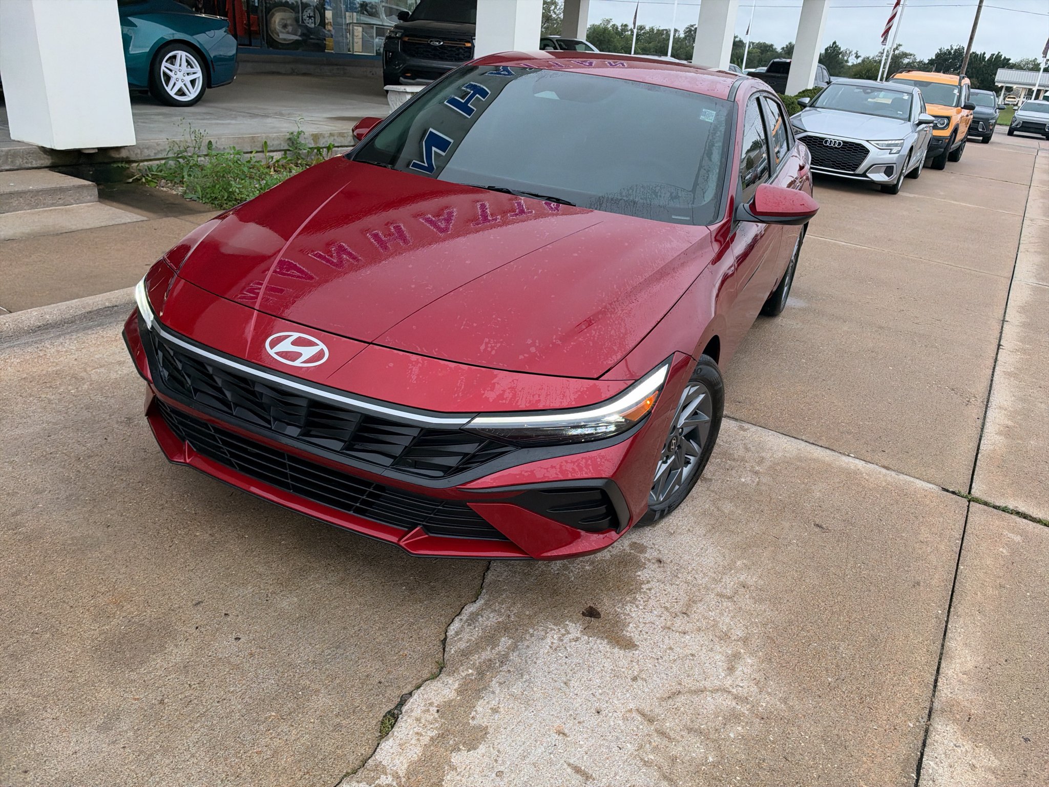 Used 2024 Ultimate Red Hyundai SEL image 2