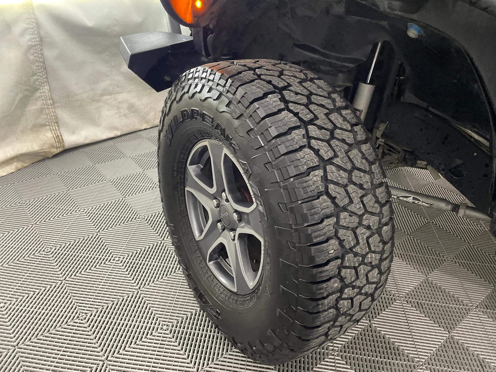 Used 2018 Granite Crystal Metallic Clearcoat Jeep Sport S image 25