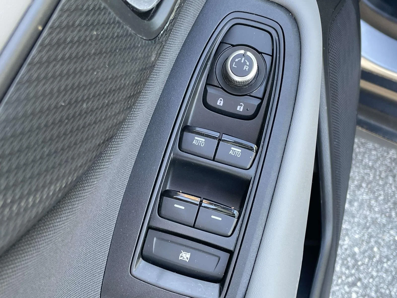 Used 2024 Ice Silver Metallic Subaru Premium image 6