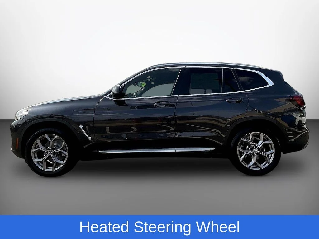 Used 2022 Dark Graphite BMW xDrive30i image 4
