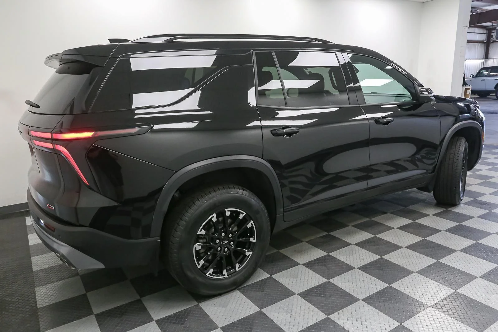 Used 2024 Mosaic Black Metallic Chevrolet AWD Z71 image 8
