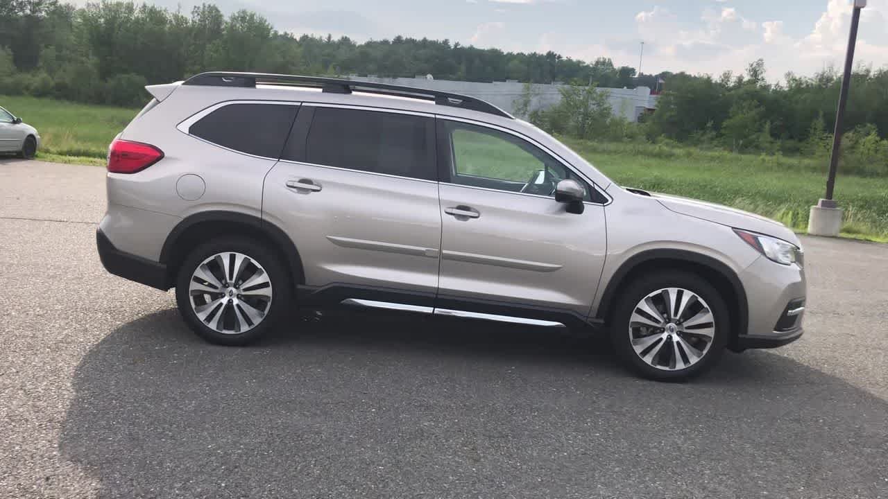 Used 2020 Tungsten Metallic Subaru Limited image 2