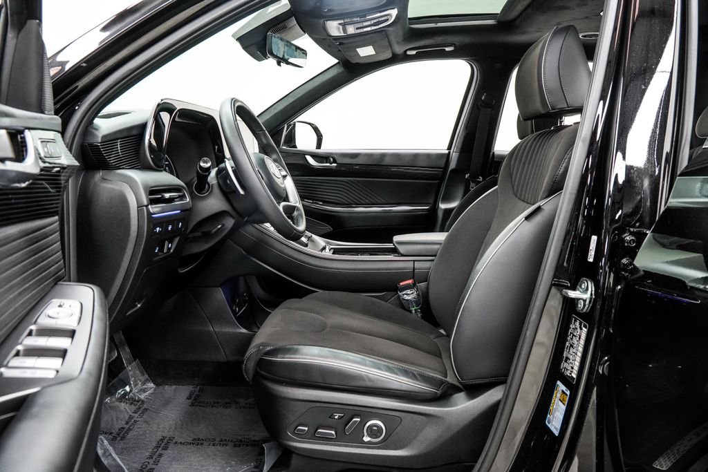 Used 2025 Black Hyundai Calligraphy Night Edition image 17