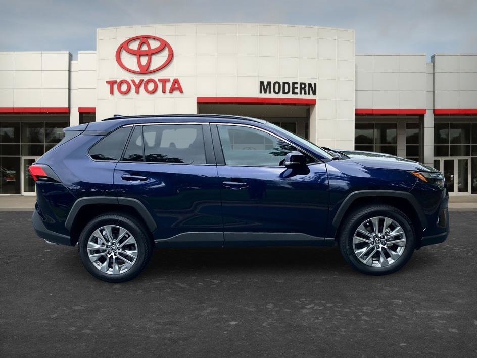 Used 2025 Blueprint Toyota XLE Premium image 4