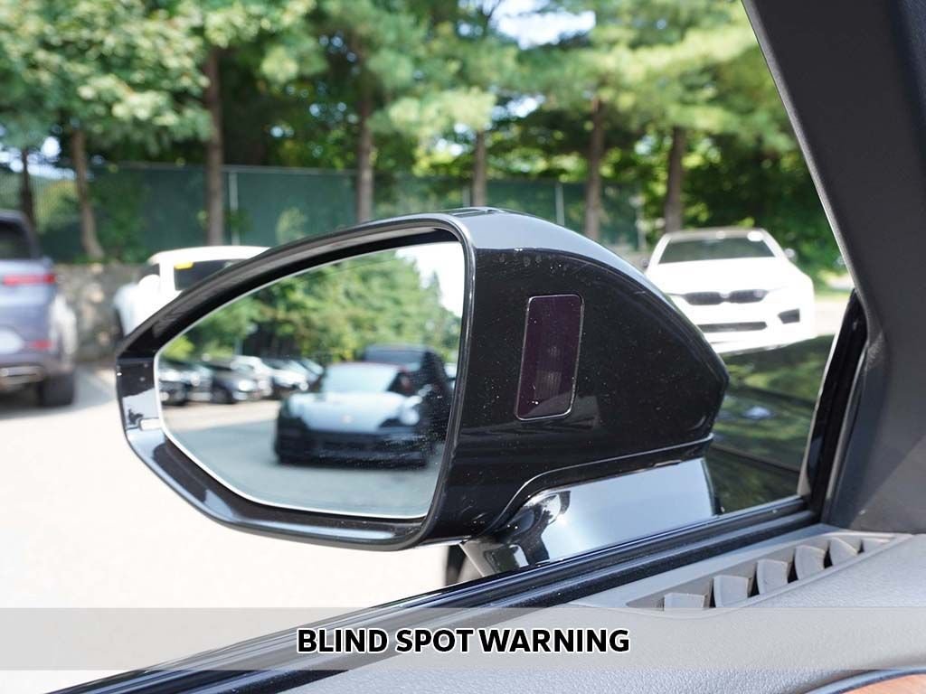 Used 2020 Black Audi 4.0 image 6