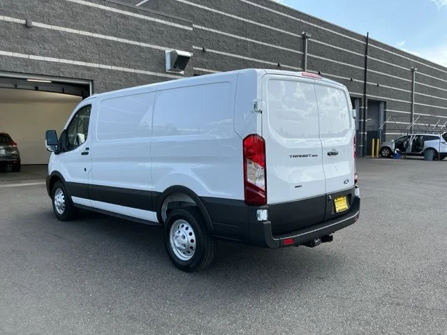 New 2026 Oxford White Ford Base image 6
