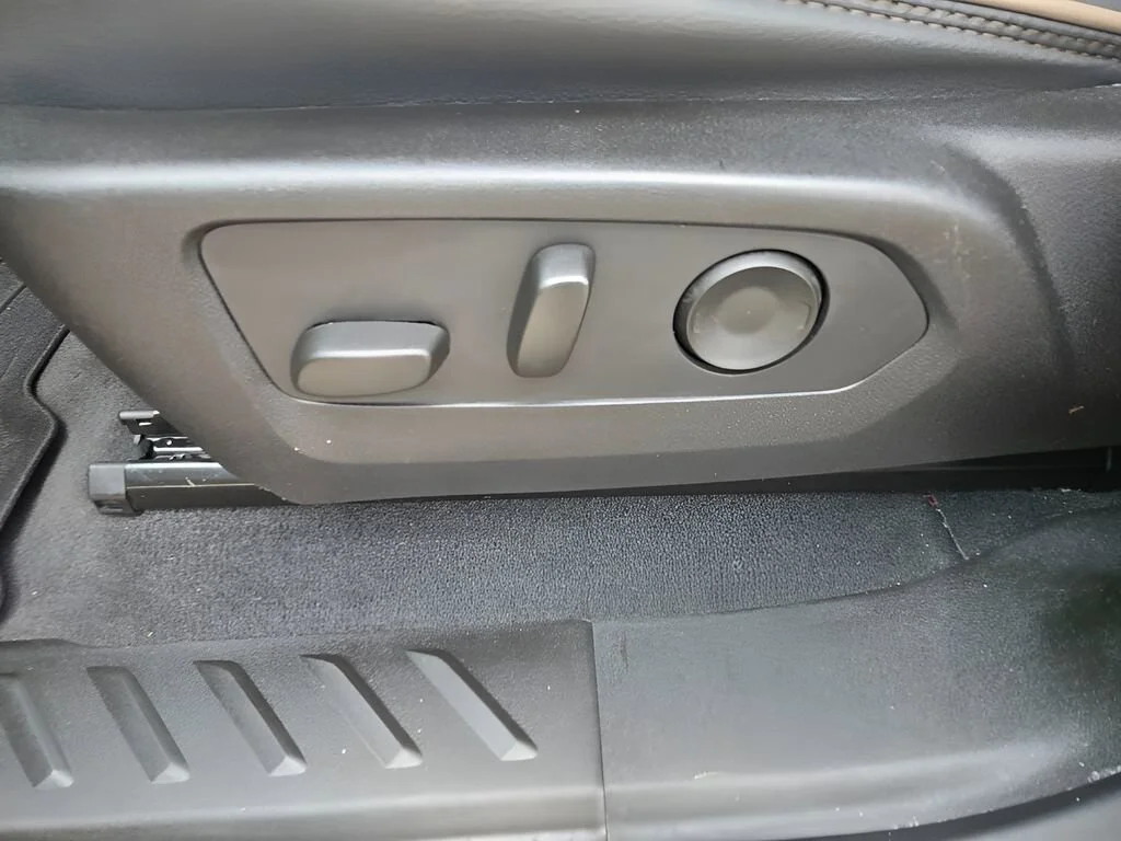 Used 2024 Onyx Black GMC Denali image 6