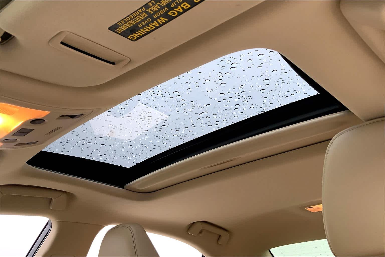 Used 2015 Starfire Pearl Lexus  image 14