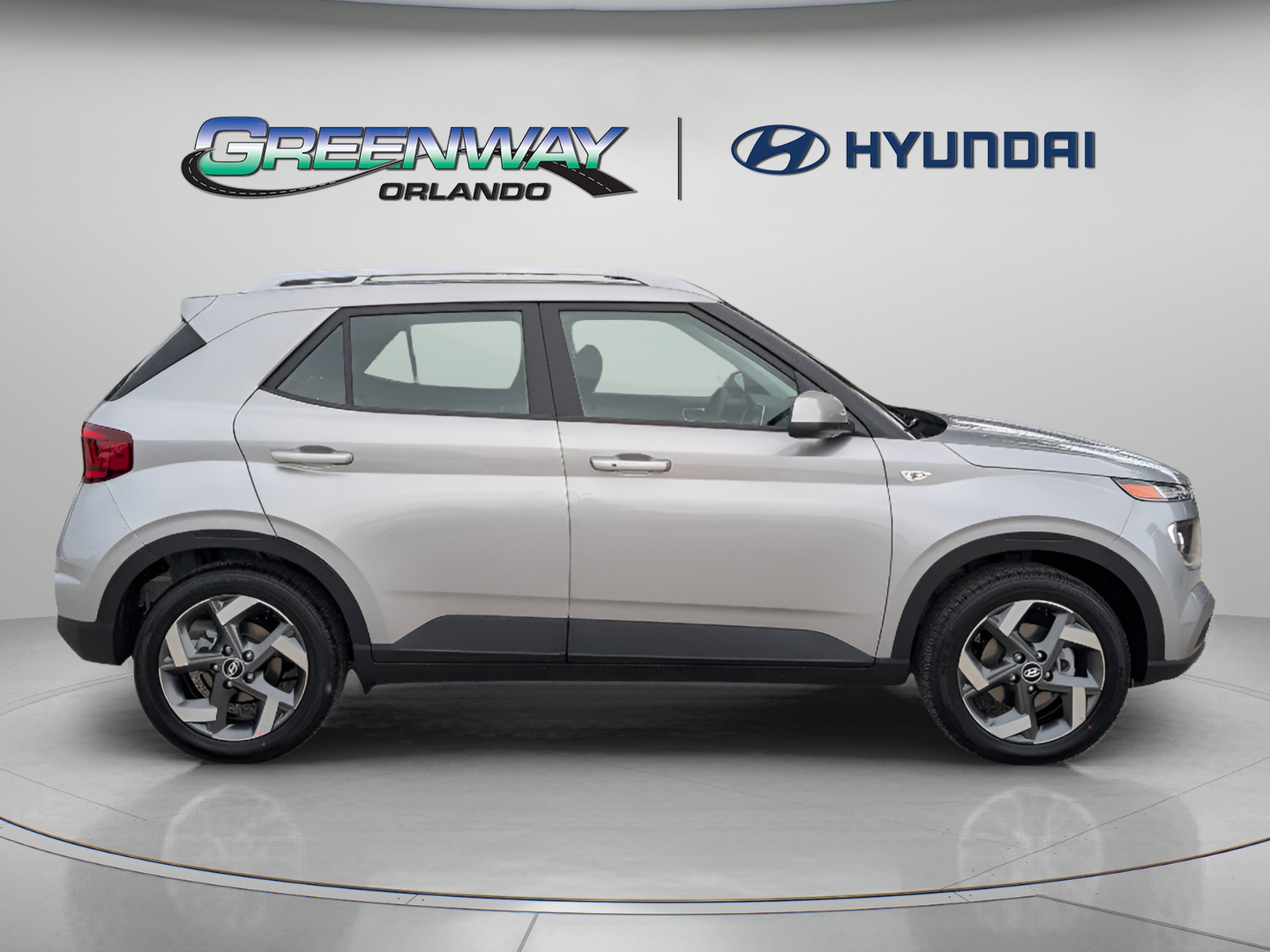 New 2026 Shimmering Silver Hyundai SEL image 8