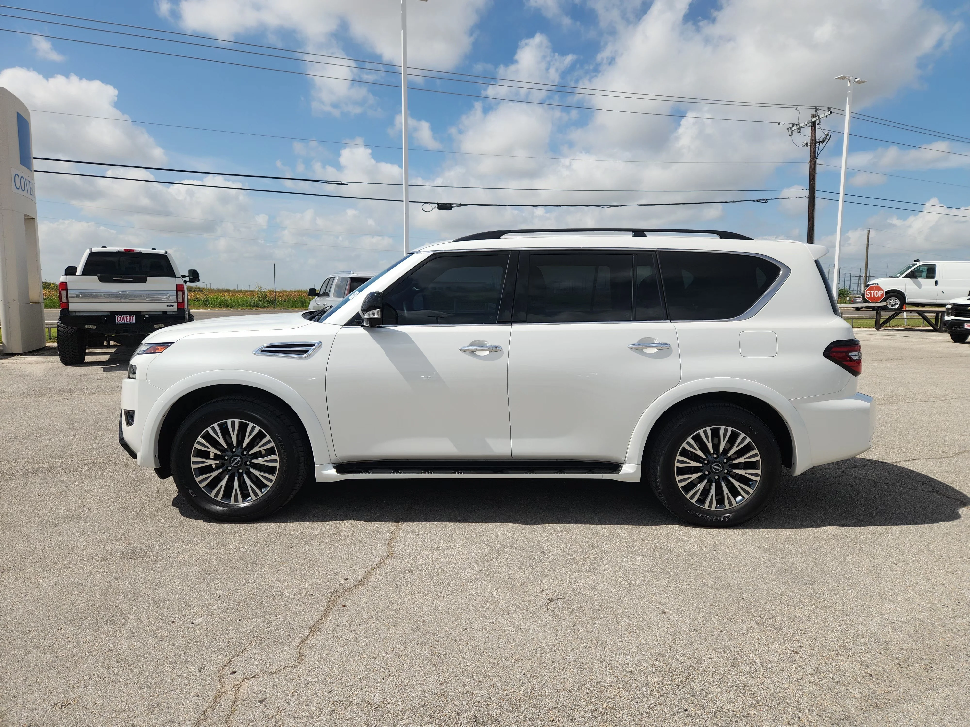 Used 2023 Aspen White Tricoat Nissan SL image 4