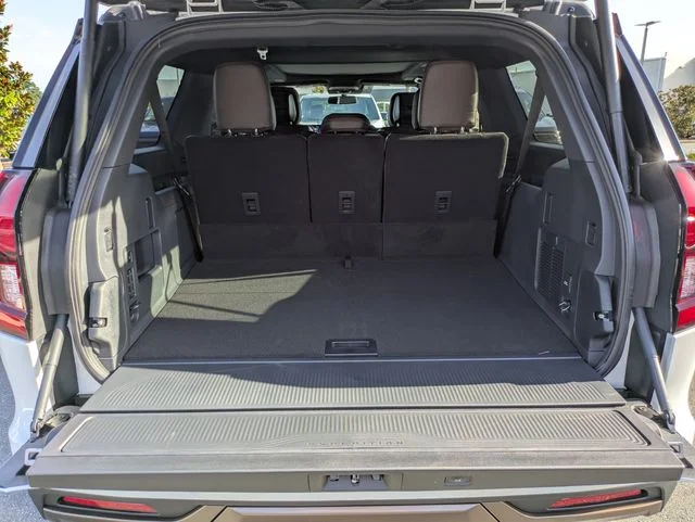 New 2027 Star White Metallic Tri-Coat Ford MAX King Ranch® image 13
