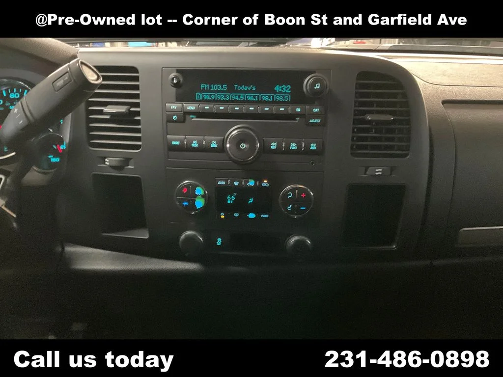 Used 2012 Gray Chevrolet LT image 19