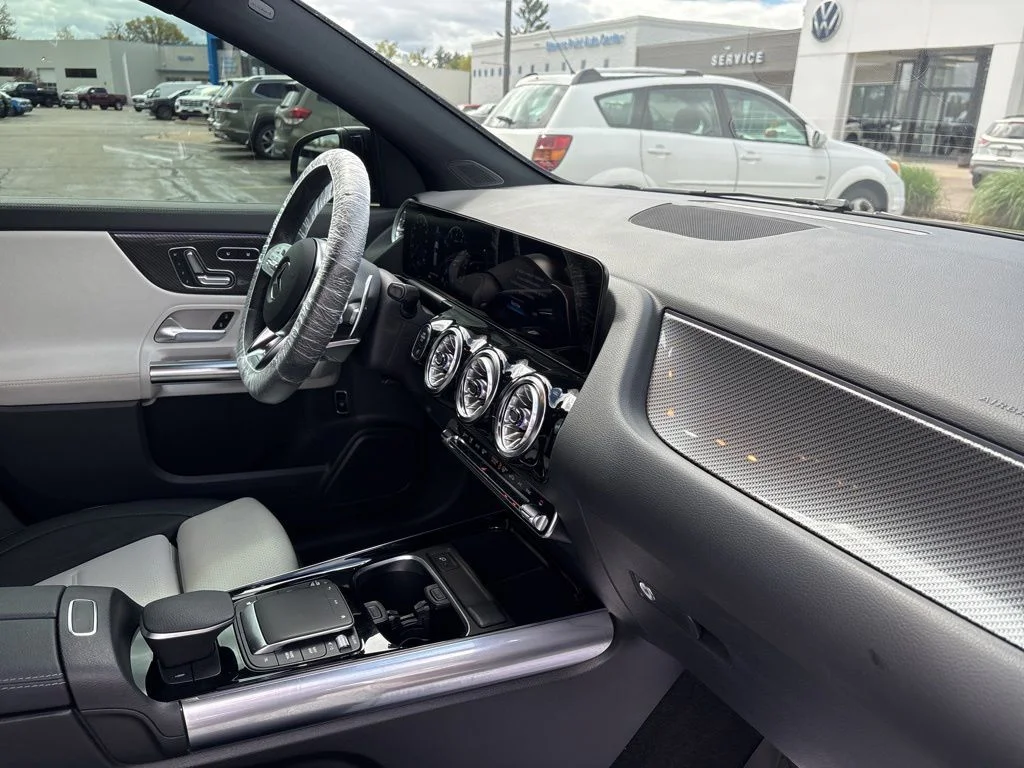 Used 2022 Night Black Mercedes-Benz GLA 35 AMG® image 34