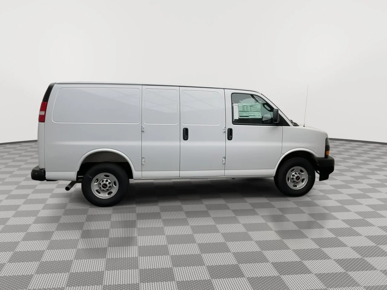 2025 GMC Savana Cargo Work Van - Photo 30