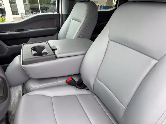 New 2026 Oxford White Ford F-350® XL image 36