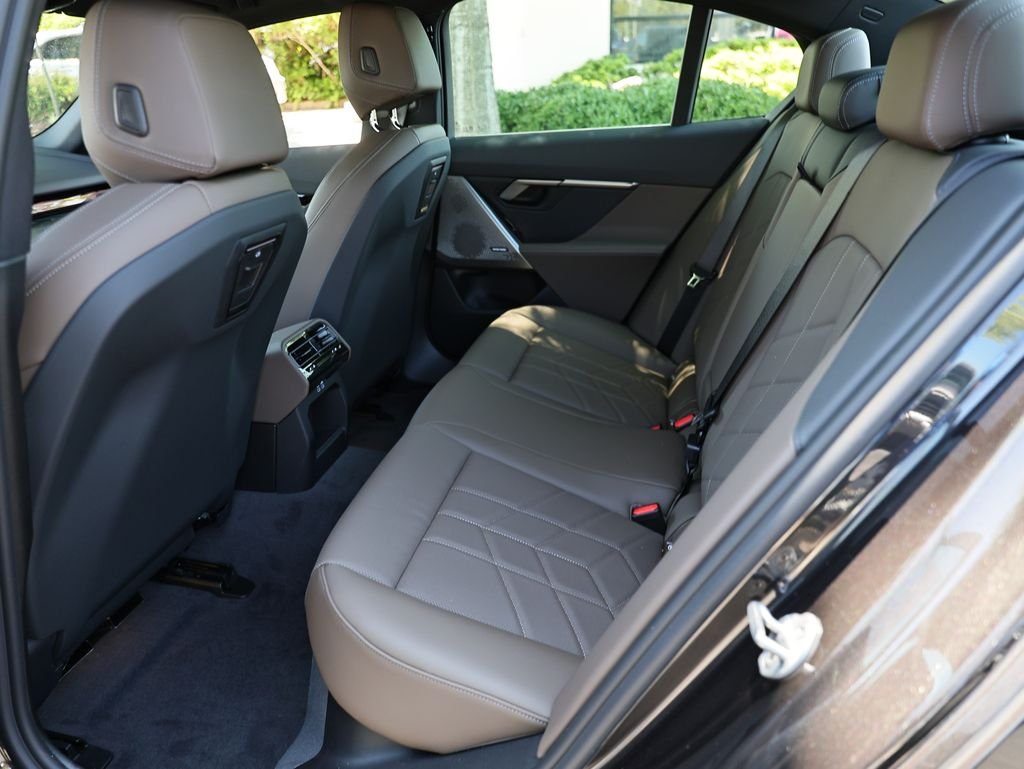 New 2027 Dark Graphite Metallic BMW 530i image 26