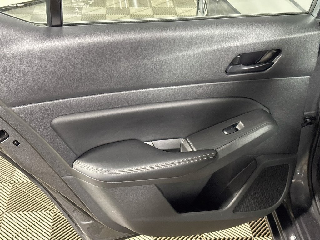 Used 2025 Gun Metallic Nissan 2.5 SV image 18