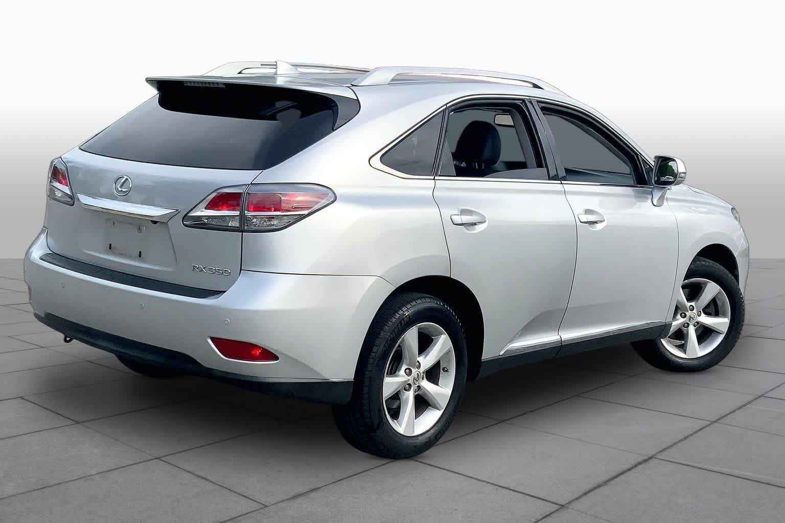 Used 2015 Silver Lining Metallic Lexus  image 12