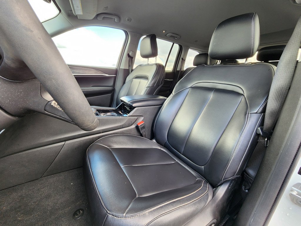 Used 2023 Bright White Clearcoat Jeep Limited image 7