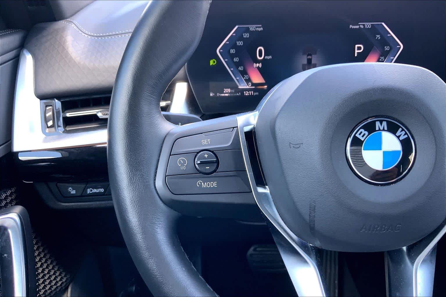 Used 2026 Alpine White BMW xDrive28i image 24