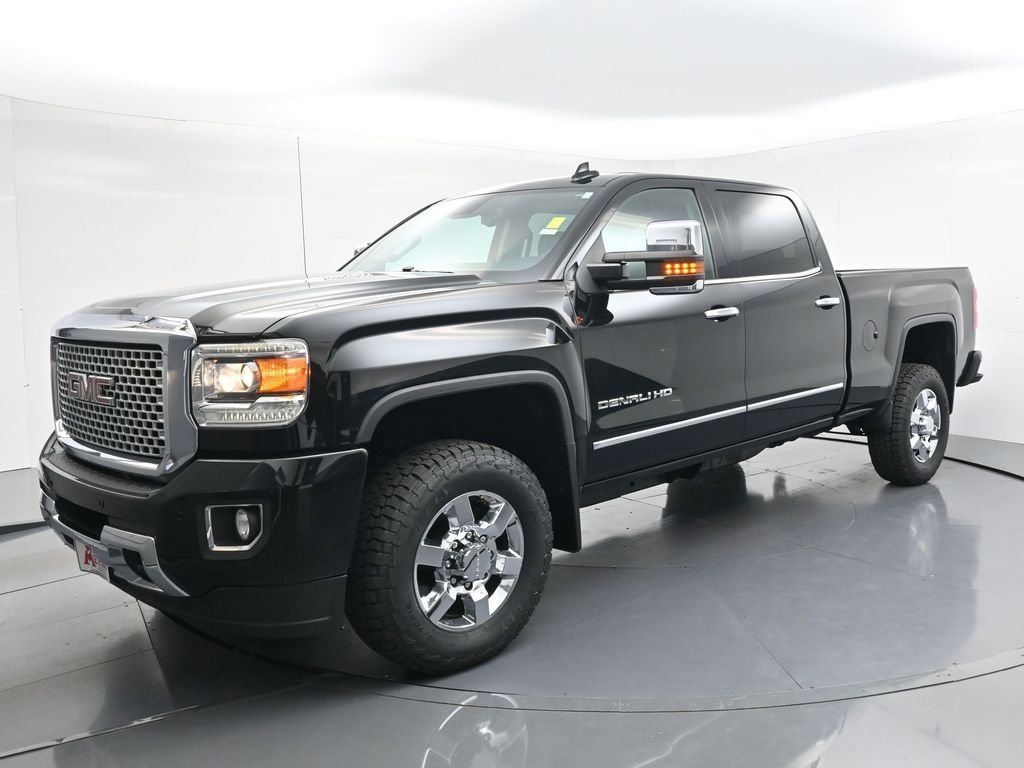 2015 GMC Sierra 4WD Crew Cab Standard Box SRW's photo